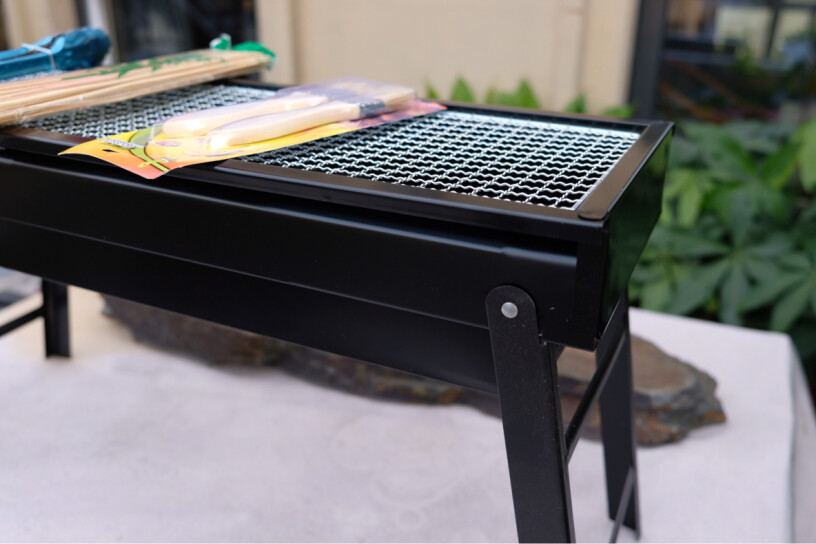 顺优烧烤架户外烧烤炉烤肉架户外便携折叠碳烤炉碳烤架正是烤的时候有没有烟子？