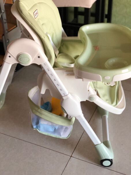 爱音儿童餐椅婴幼儿餐椅包装是什么样的？