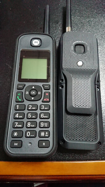 摩托罗拉Motorola远距离数字无绳电话机无线座机打电话的声音相比主流的智能机，那个大？