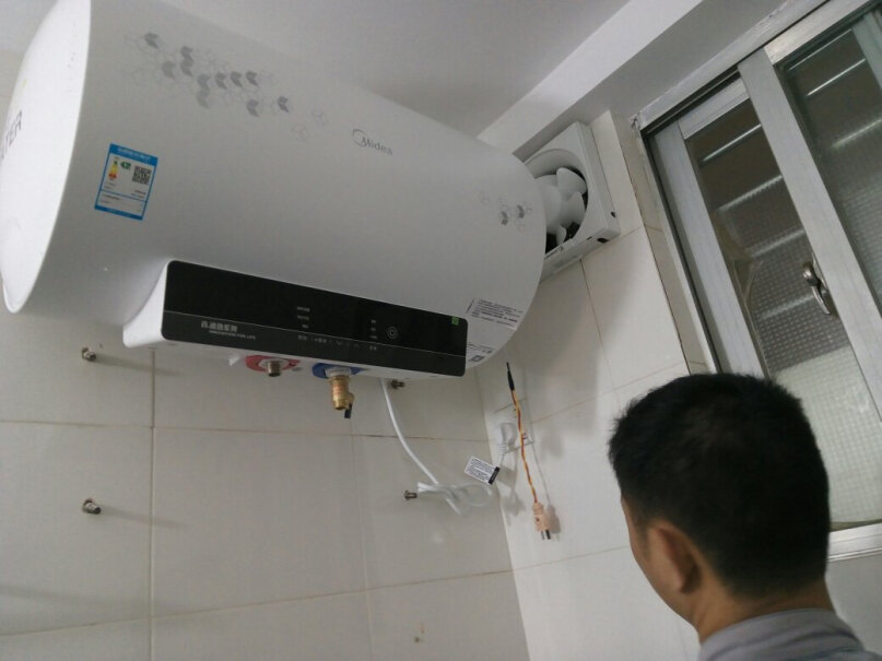 美的60升电热水器无线遥控在农村京东也送吗？