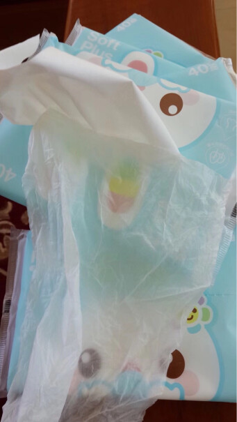 兔头妈妈甄选婴儿柔纸巾鼻子纸保湿纸抽3层*36抽24包亲，可心柔和这款，哪个更柔软些？