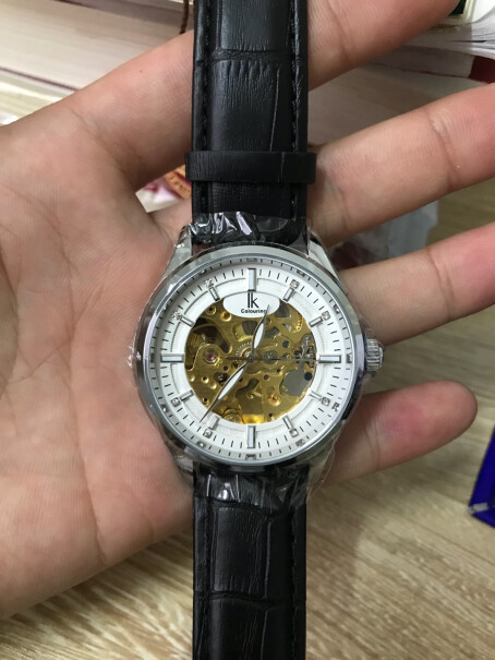 阿帕琦IK手表镂空全自动夜光机械表金色的时间久了会氧化和掉漆吗？