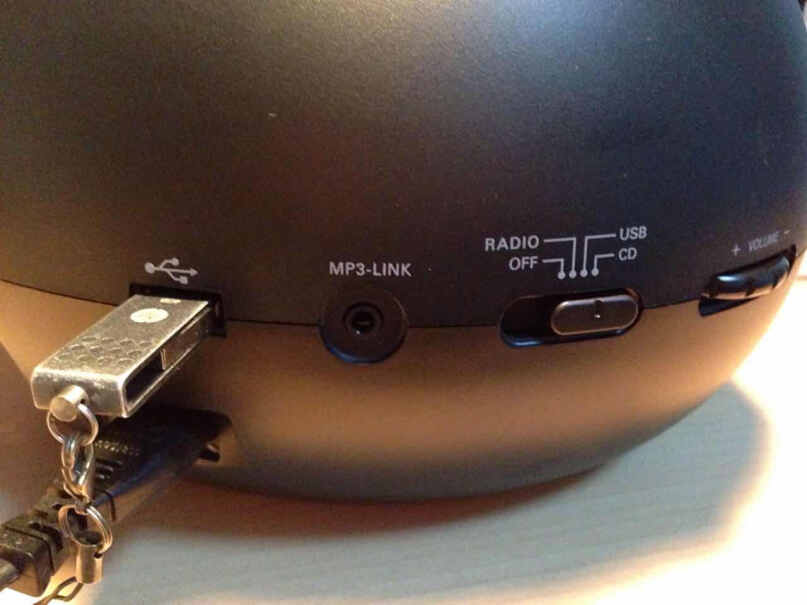 飞利浦AZ380可以插耳机线吗？