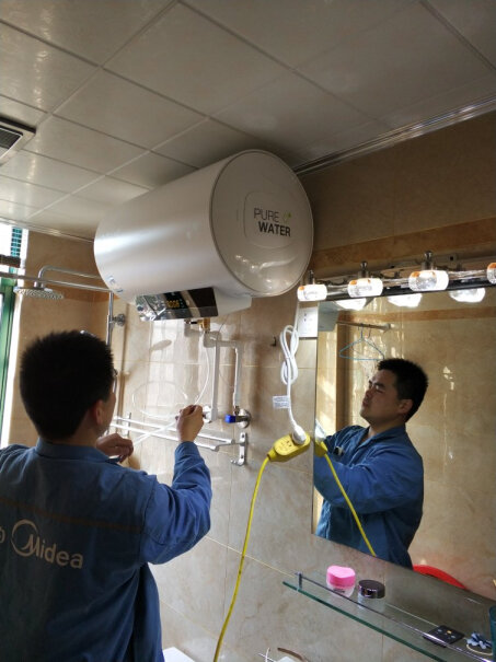 美的60升电热水器无线遥控用水塔供水可以吗？