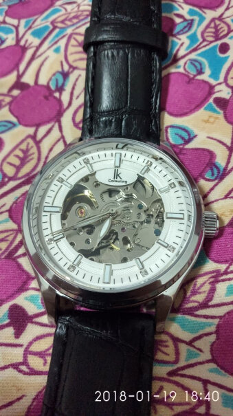 阿帕琦IK手表镂空全自动夜光机械表手表后面玻璃坏了可以保修吗？