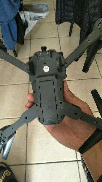 雅得XT-1航拍无人机玩具遥控飞机直升机像素好不好？