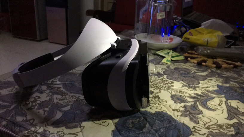 VR眼镜iQIYI-R3 VR眼镜遥控器多少钱？性价比高吗？