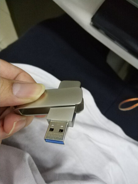 banq 128GB USB3.0 U盘 F61银色可以做pe系统盘吗？