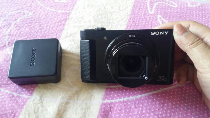 索尼DSC-HX60数码相机数码相机有手机拍的清楚画质比手机怎样？