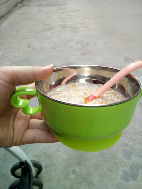 新妙儿童餐具注水保温碗可以放进消毒柜吗？