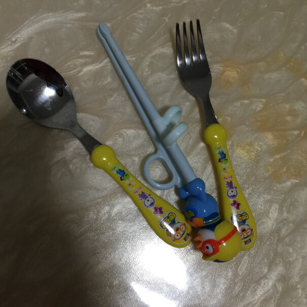 Edison韩国进口宝宝一岁八9个月了，可以用这款筷子吗？