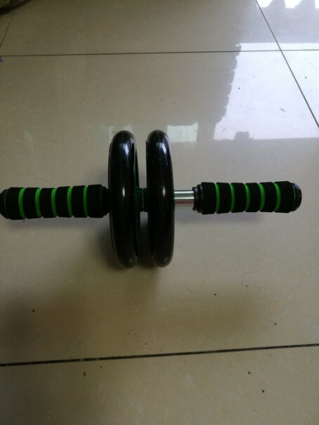 凯速静音型双轮健腹器腹肌轮健腹轮滚轮PR41绿色轮子直径多少？