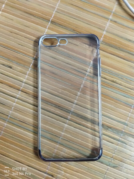 手机壳-保护套瓦力iPhone8P小白必看！哪个值得买！