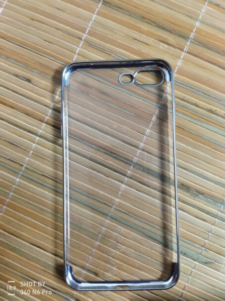 手机壳-保护套瓦力iPhone8P小白必看！哪个值得买！