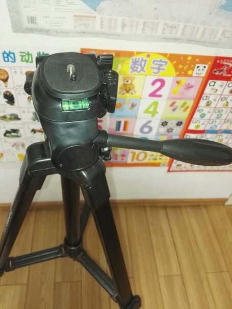 缔杰三脚架 TR-564套装怎么把手机固定上去啊？