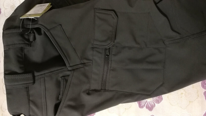 冲锋衣裤VIPERADE砂石执政官IX7城市战术软壳裤坑不坑人看完这个评测就知道了！哪个性价比高、质量更好？