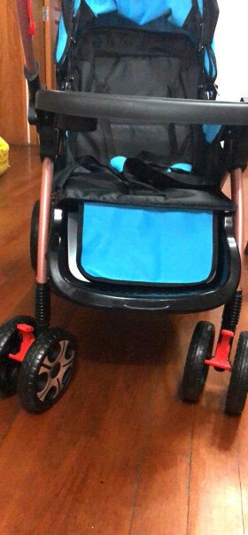 豪威婴儿推车双向避震可躺可坐小孩子儿童手推车轻便折叠横向安全带没有扣呀？