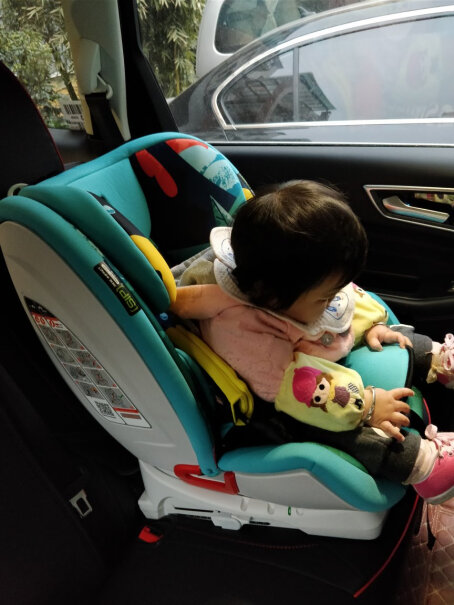 感恩儿童汽车安全座椅9个月-12岁宝宝座椅这个座椅靠背怎么调？
