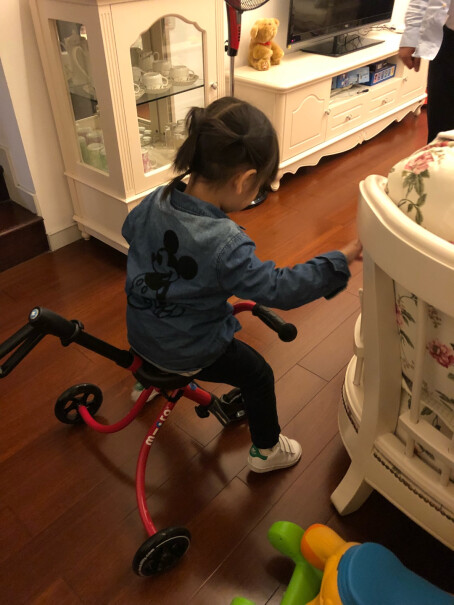 其它轮滑滑板m-cro迈古micro米高遛娃神器儿童三轮车入手使用1个月感受揭露,深度剖析功能区别？