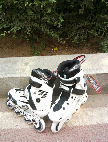 单排轮滑鞋WEIQIU溜冰鞋功能介绍,良心点评配置区别？