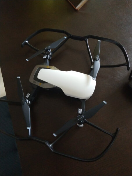 大疆MAVIC AIR贴纸京东定制版此款无人机 可否跟随拍摄。