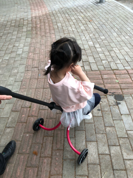 其它轮滑滑板m-cro迈古micro米高遛娃神器儿童三轮车入手使用1个月感受揭露,深度剖析功能区别？