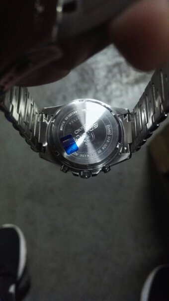 卡西欧手表EDIFICE手表是不是真的？秒针不正对那些时间刻度表吗？还有没有其他问题？