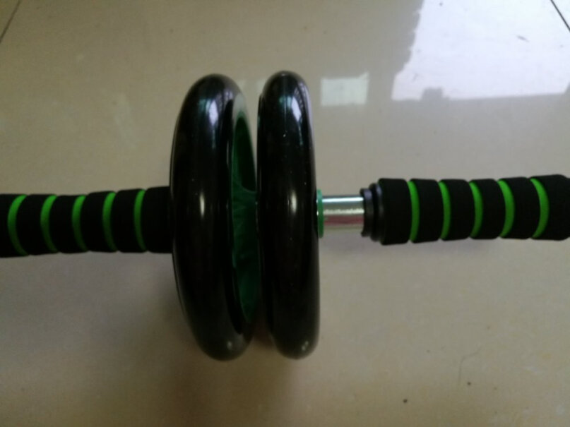 凯速静音型双轮健腹器腹肌轮健腹轮滚轮PR41绿色小白一只，求大神告知入手两轮还是三轮亦或是四轮好呢？