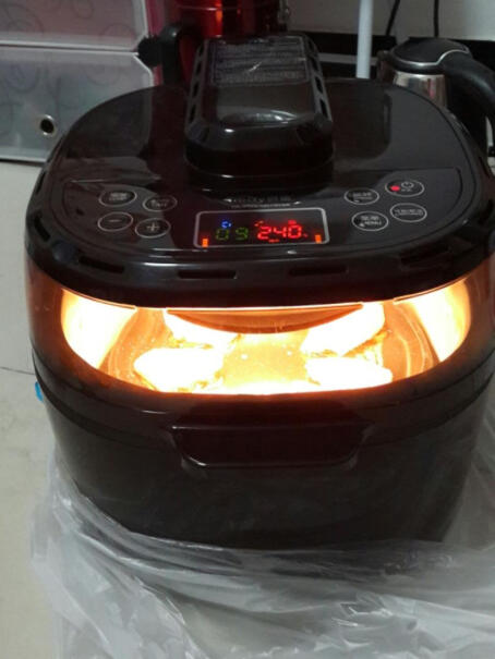 创迪创迪HD15空气炸锅10L大容量无油炸锅买的空气炸锅使用时会有塑料味。而不是食物香味为什么？