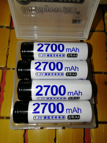 倍量5号充电电池大容量2700mAh超霸旳充电器可以充倍量吗？