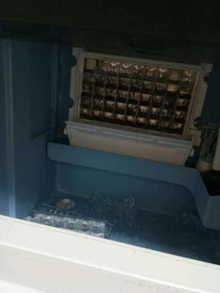 德玛仕制冰机商用奶茶店方冰全自动大型出冰最快多久？