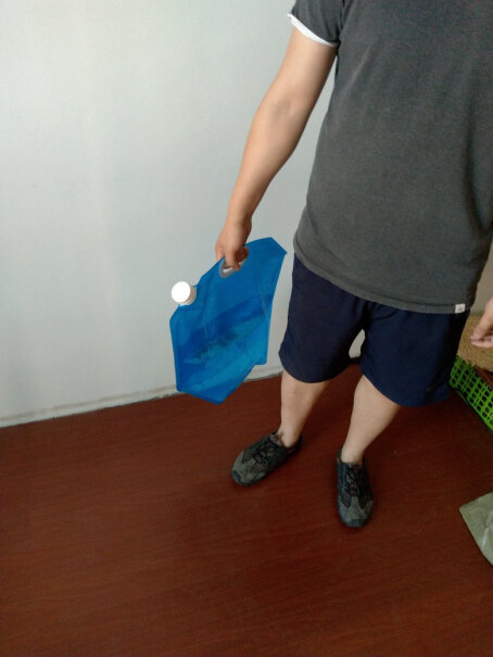 户外工具卡瓦图旅游手提水袋折叠水桶便携塑料水袋户外运动水袋10L哪款性价比更好,哪个更合适？