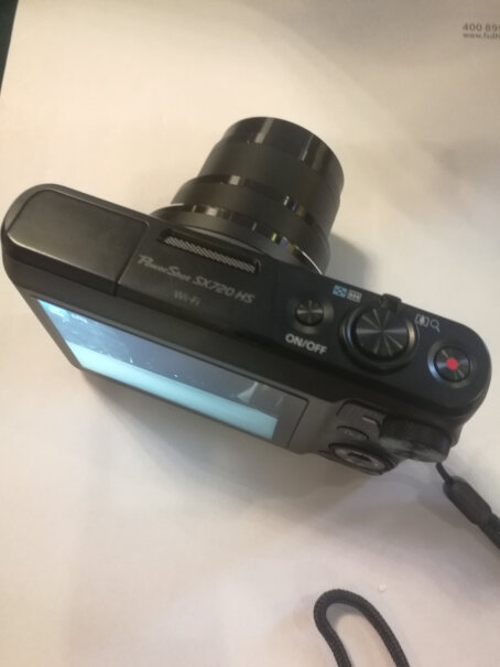 佳能PowerShot SX720 HS数码相机有没有，手动设置，如： 感光度调整等？