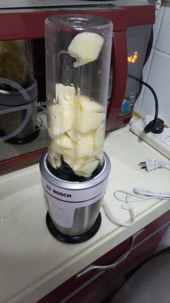 料理机博世料理机便携式榨汁机家用多功能奶昔水果汁机这就是评测结果！评测哪款功能更好？