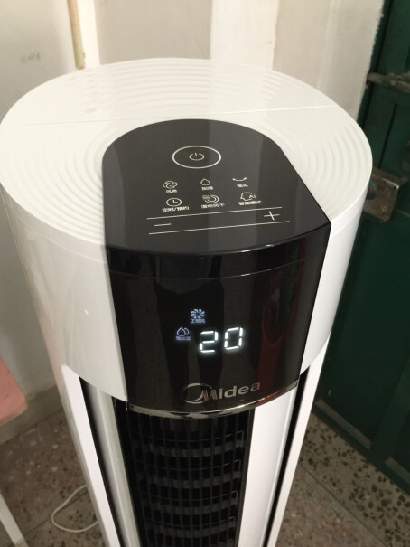 美的变频空调扇蒸发式冷风扇加冰晶盒能吹几多方面积的房间？