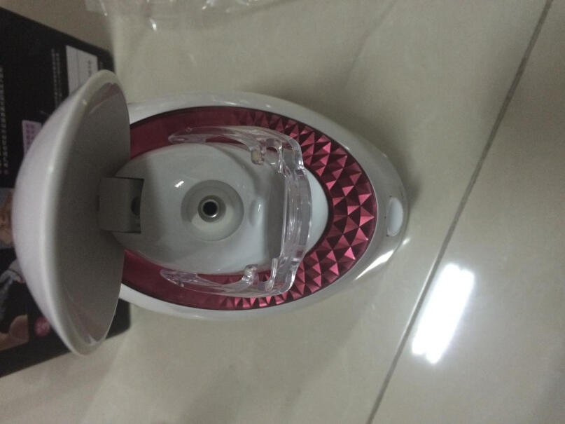 松下蒸脸器补水仪热喷请问这款和 松下（Panasonic）蒸脸器 香薰纳米蒸汽美容器 清洁保湿 护肤补水 EH-SA35 哪一个好用，谢谢？