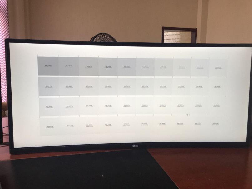 LG27英寸能调屏幕比例 16 10吗？