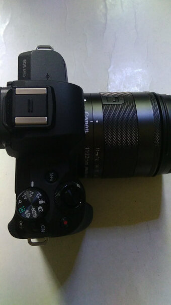 佳能EF-M 32mm定焦镜头70D能用吗？