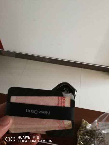 卡包名片夹NewBring碳纤维卡包超薄男士钱包真实测评质量优劣！评测怎么样！