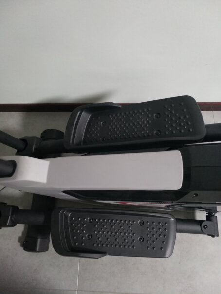 岱宇家用椭圆机电磁控健身器材家用健身车太空漫步机FE300请问这款是否送货上门包安装呢？