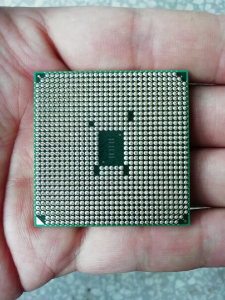 AMD X4 860K 四核CPU这个cpu必须装显卡才能开机吗？