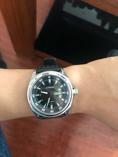 西铁城CITIZEN手表光动能深海蓝盘时分针夜光男士腕表这款手表的产地是日本吗？
