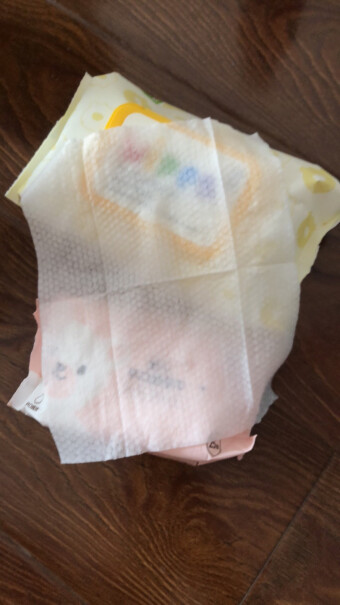 日常护理小白熊婴儿手口湿巾性能评测,质量到底怎么样好不好？