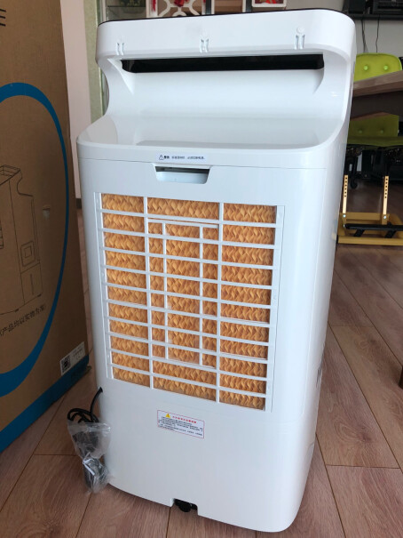 格力空调扇家用智能冷风扇我的卧室八十多平，放一个能凉快吗？