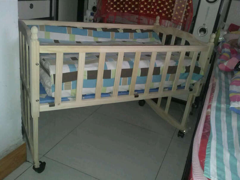 婴儿床HUGBB实木无漆婴儿床童床宝宝床，可变摇床对比哪款性价比更高,使用情况？