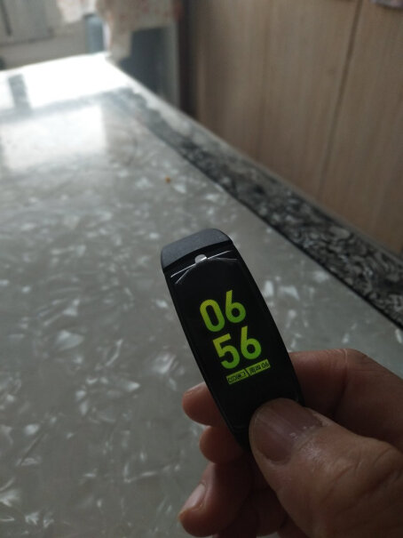 迦沃Fitup V10智能手环此手环可以随时直接测血压吗？