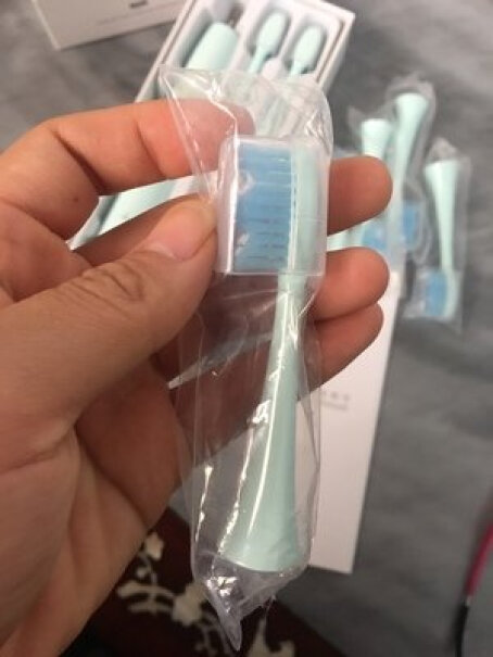 科蒂斯（KEDISI）电动牙刷科蒂斯电动牙刷成人男女情侣礼物套装软毛防水充电式美白智能全自动牙刷评测值得买吗,到底是不是智商税！