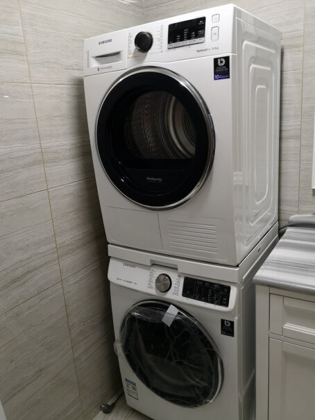 三星9公斤热泵烘干机家用干衣机低温护衣烘完的衣服是暖暖的还是潮潮的？能直接穿吗？
