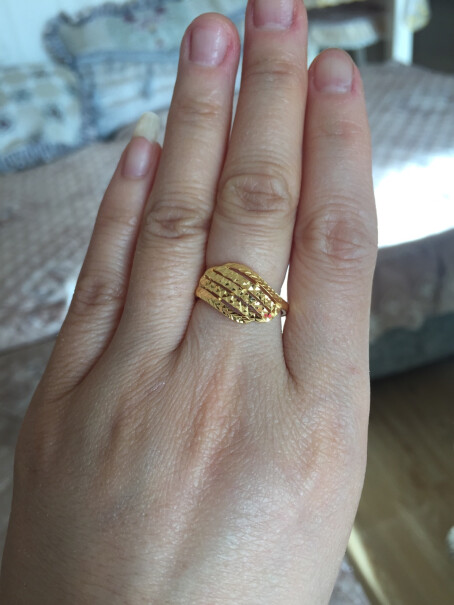 黄金戒指赛菲尔黄金戒指女款哪款性价比更好,质量靠谱吗？