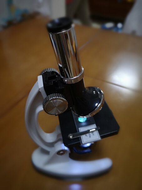 星特朗微观科普儿童显微镜学生请问看得清活动的微生物吗？